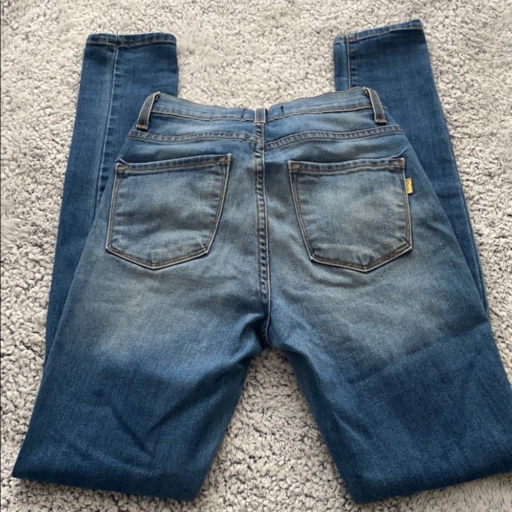 Vibrant 👖 - Picture 5 of 10